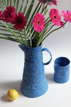 Dress Your Space Up Serie Keramik Porzellantasse von Anna Demidova