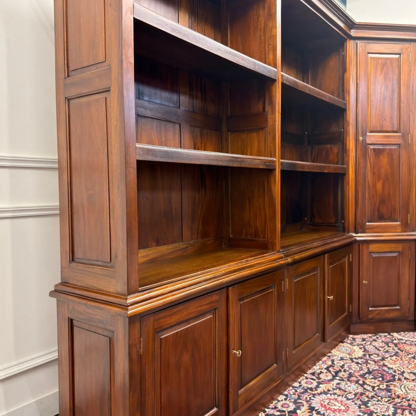 Eck-Bücherregal aus Teak