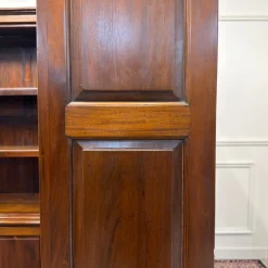 Eck-Bücherregal aus Teak
