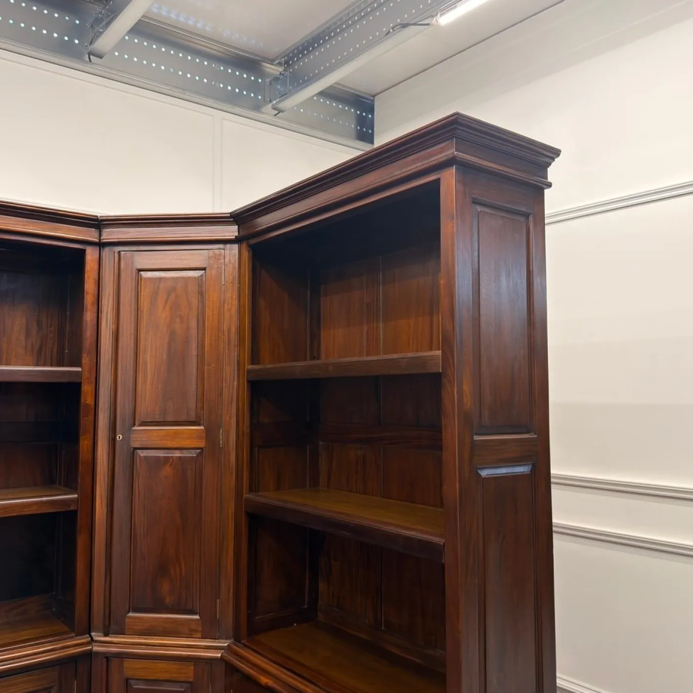 Eck-Bücherregal aus Teak