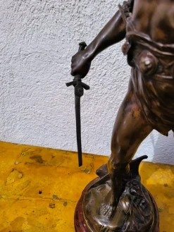 Emile Picault, Victoria, Bronzeskulptur, Ende 19. Jh.