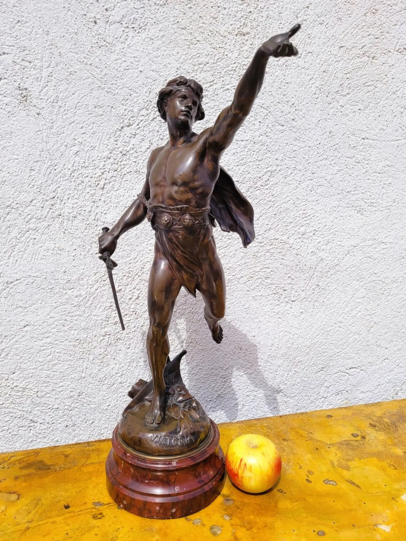 Emile Picault, Victoria, Bronzeskulptur, Ende 19. Jh.