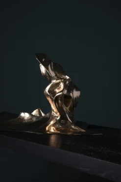 Every Breaking Wave Konsolentisch aus Gussbronze von William Guillon