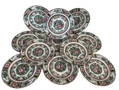 10 flache chinesische Porzellanteller, 1960er, 10 . Set