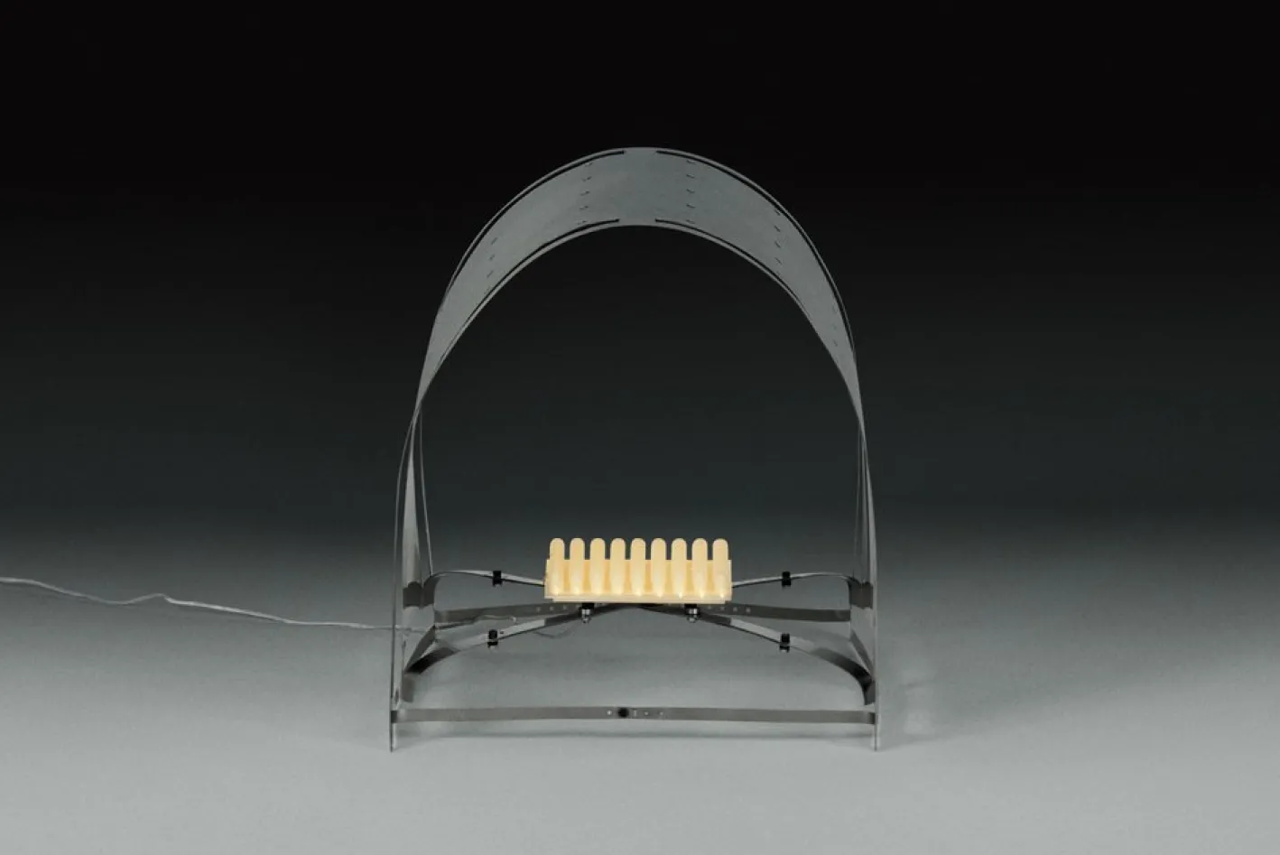 Folio Stehlampe von Kutarq Studio