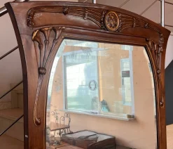 Französischer Wandspiegel aus geschnitztem Holz im Jugendstil, 1920