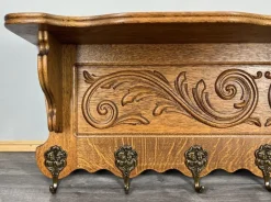 Französische Vintage Garderobe aus geschnitzter Eiche mit 7 Haken