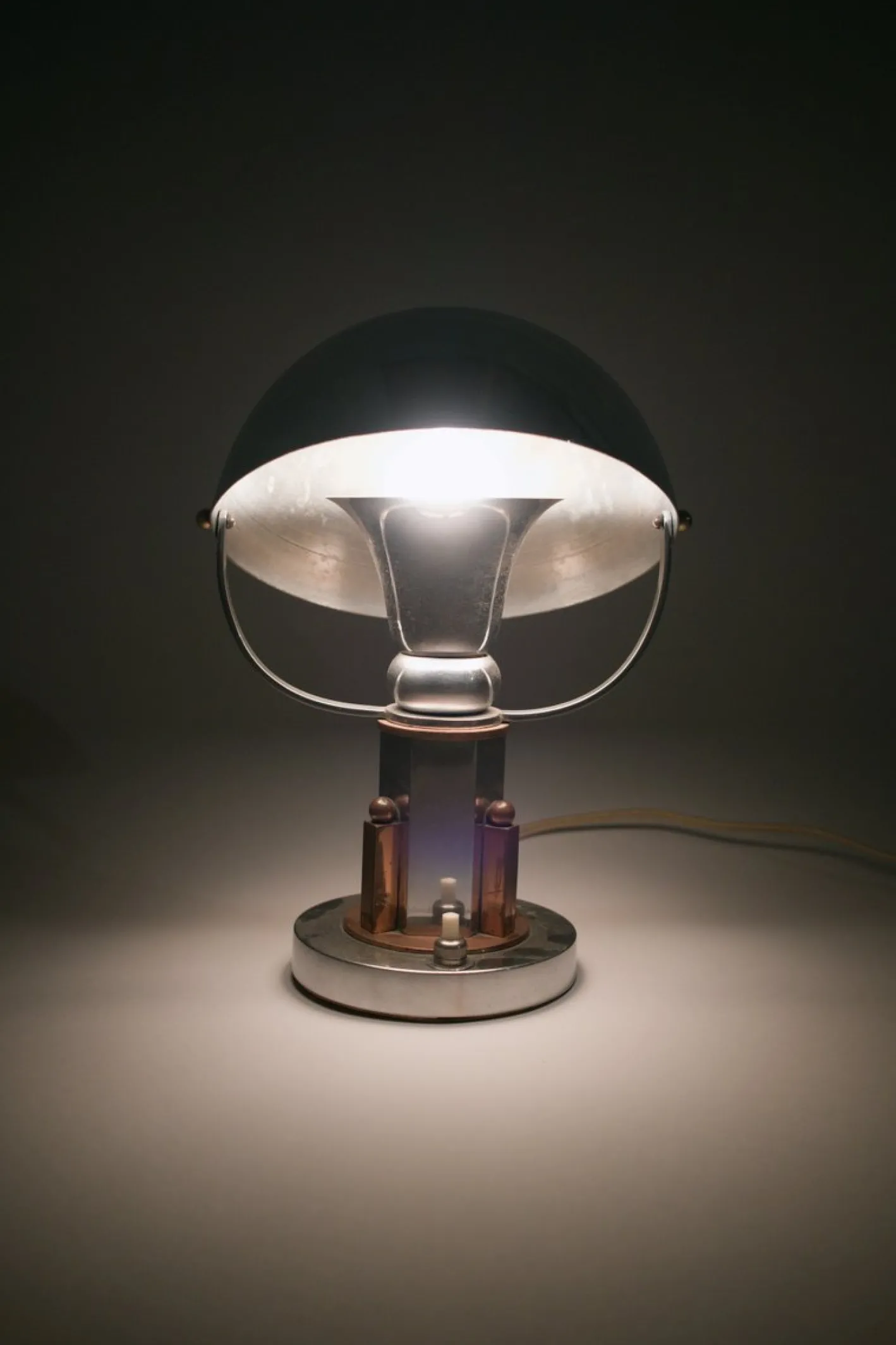 Französische Vintage Tischlampe aus Kupfer & Chrom, 1930