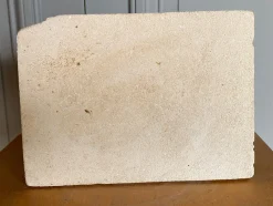 Frau hockend Skulptur, 1970er, Beton