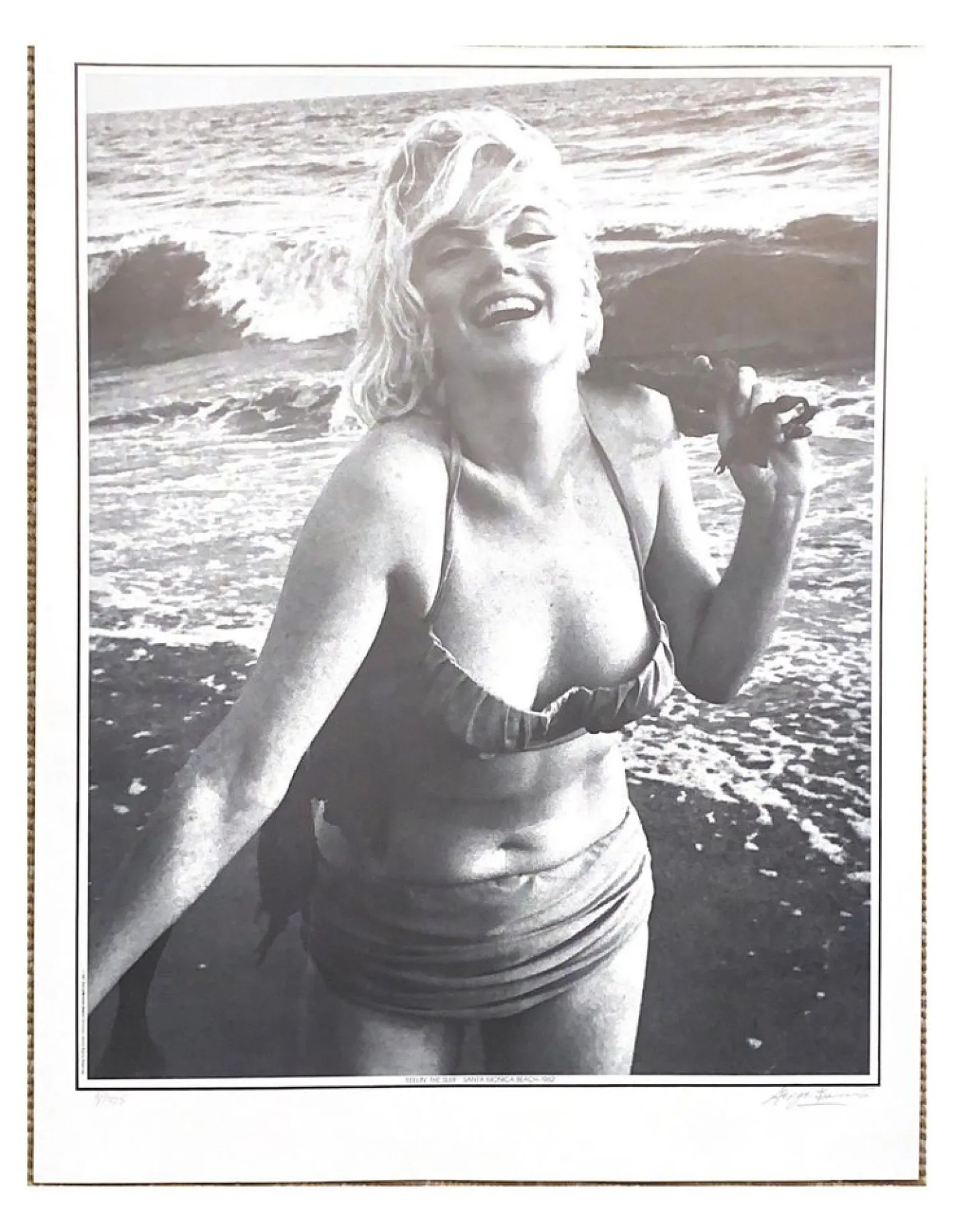 George Barris, Feelin the Surf, Santa Monica Beach, 1962, Fotopapier