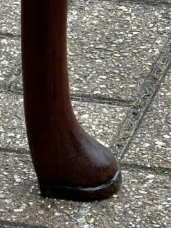 Georgianischer Lowboy aus Nussholz mit Griffen aus Messing
