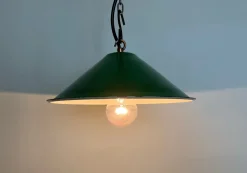 Grün emaillierte industrielle Fabriklampe, 1950er