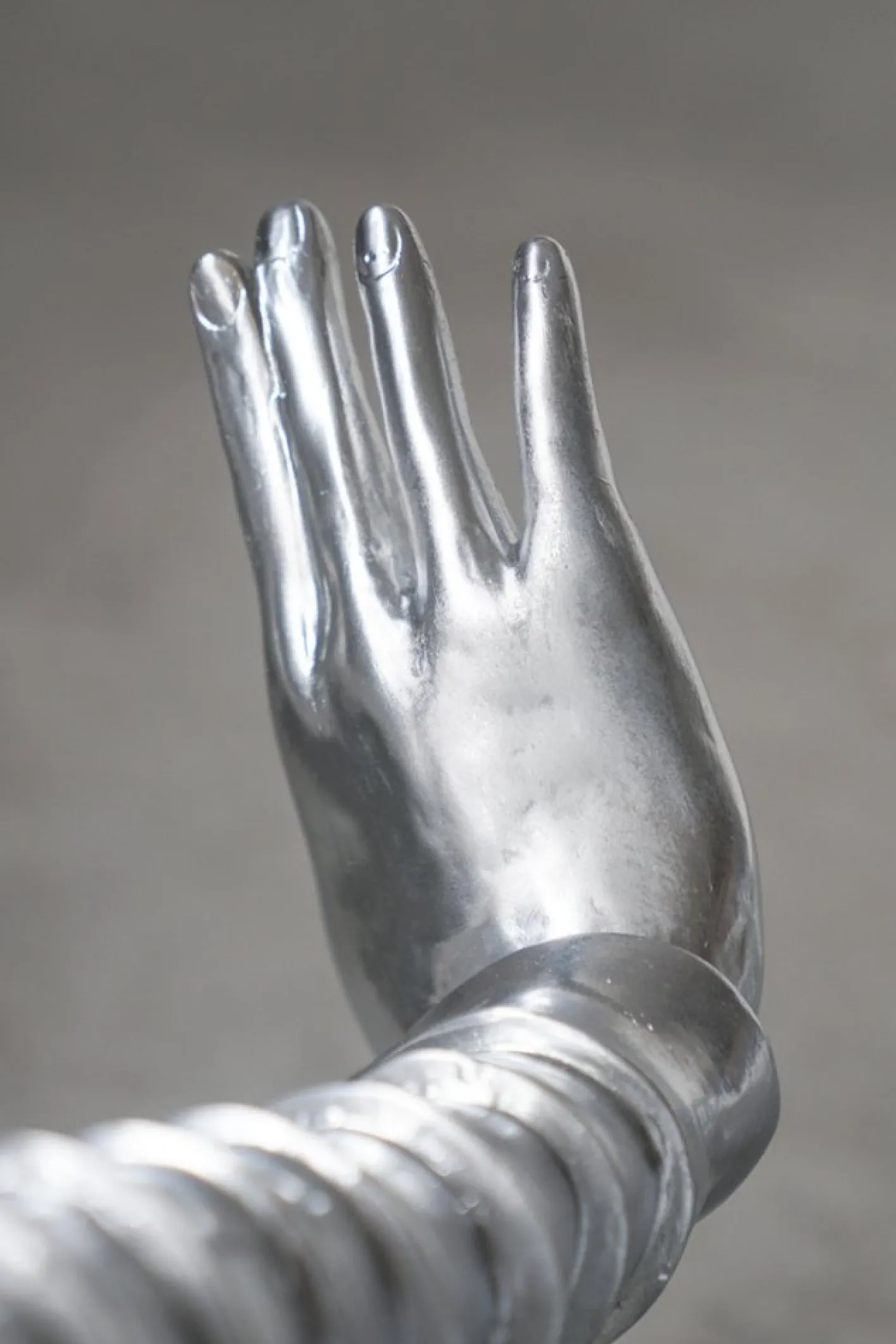 Große Art Deco Skulpturen aus Harz, 2er Set
