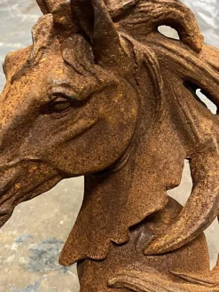 Große Pferdekopf Statue aus Gusseisen