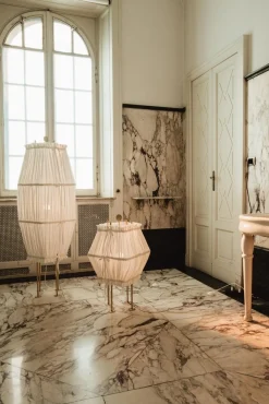 Große Presenza Stehlampe von Agustina Bottoni