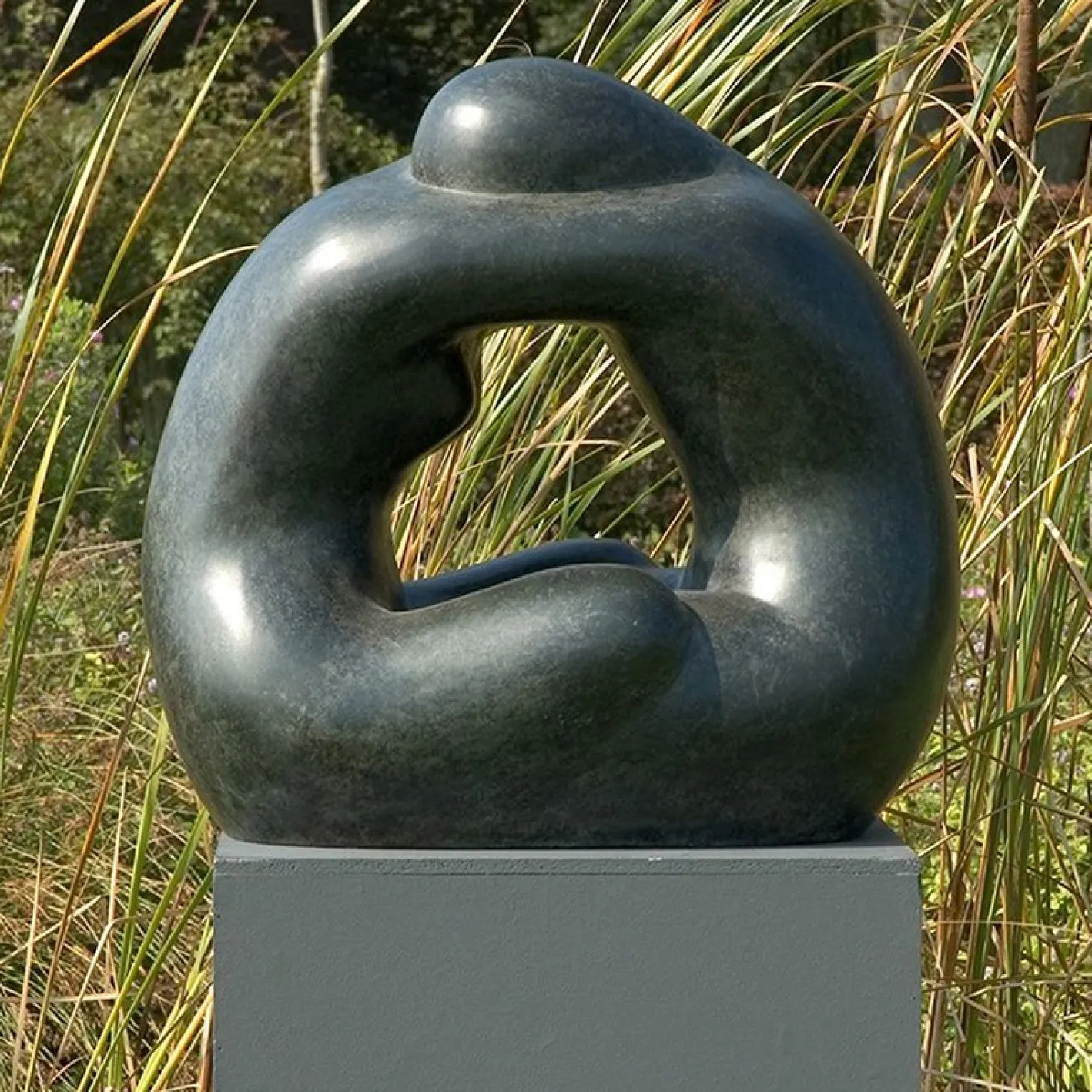 Guy Buseyne, Samen, 21. Jahrhundert, Bronzeskulptur