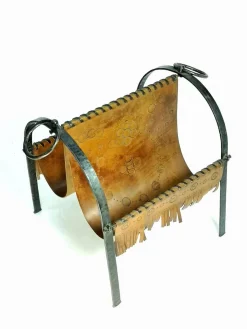 Handgemachter Mid-Century Zeitungsständer aus Rindsleder & Schmiedeeisen, 1970er