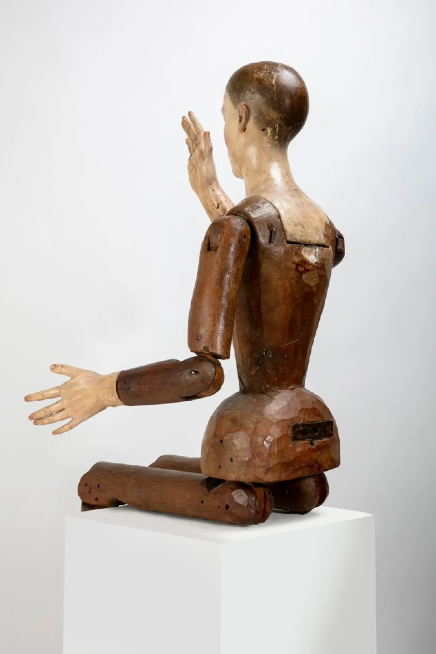 Italiano Ignoto, Gegliederte Maler-Schaufensterpuppe, 1790, Holz mit Glasdetails