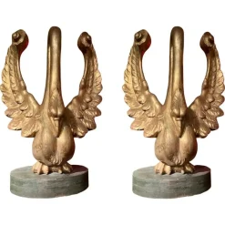 Italienischer Künstler, Dekorative Schwanenskulpturen aus der Empire-Zeit, 1800er, Vergoldetes Holz, 2er Set
