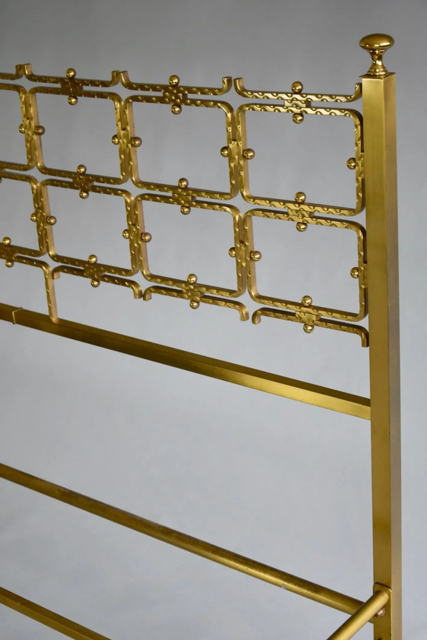 Italienisches Mid-Century Messing Doppelbett von Osvaldo Borsani
