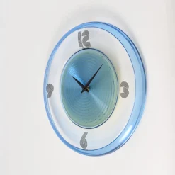 Italienische Wanduhr aus Acryl von Guzzini, 1990er