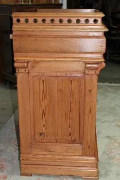 Kleine Vintage Ladentheke aus Kiefernholz, 1920er