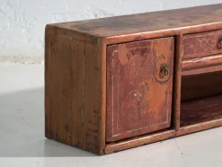 Langer Niedriger Vintage Beistelltisch aus Pinienholz, China, 1930