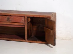 Langer Niedriger Vintage Beistelltisch aus Pinienholz, China, 1930