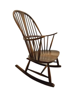 Lucian Ercolani zugeschriebener Mid-Century Modern Schaukelstuhl für Ercol