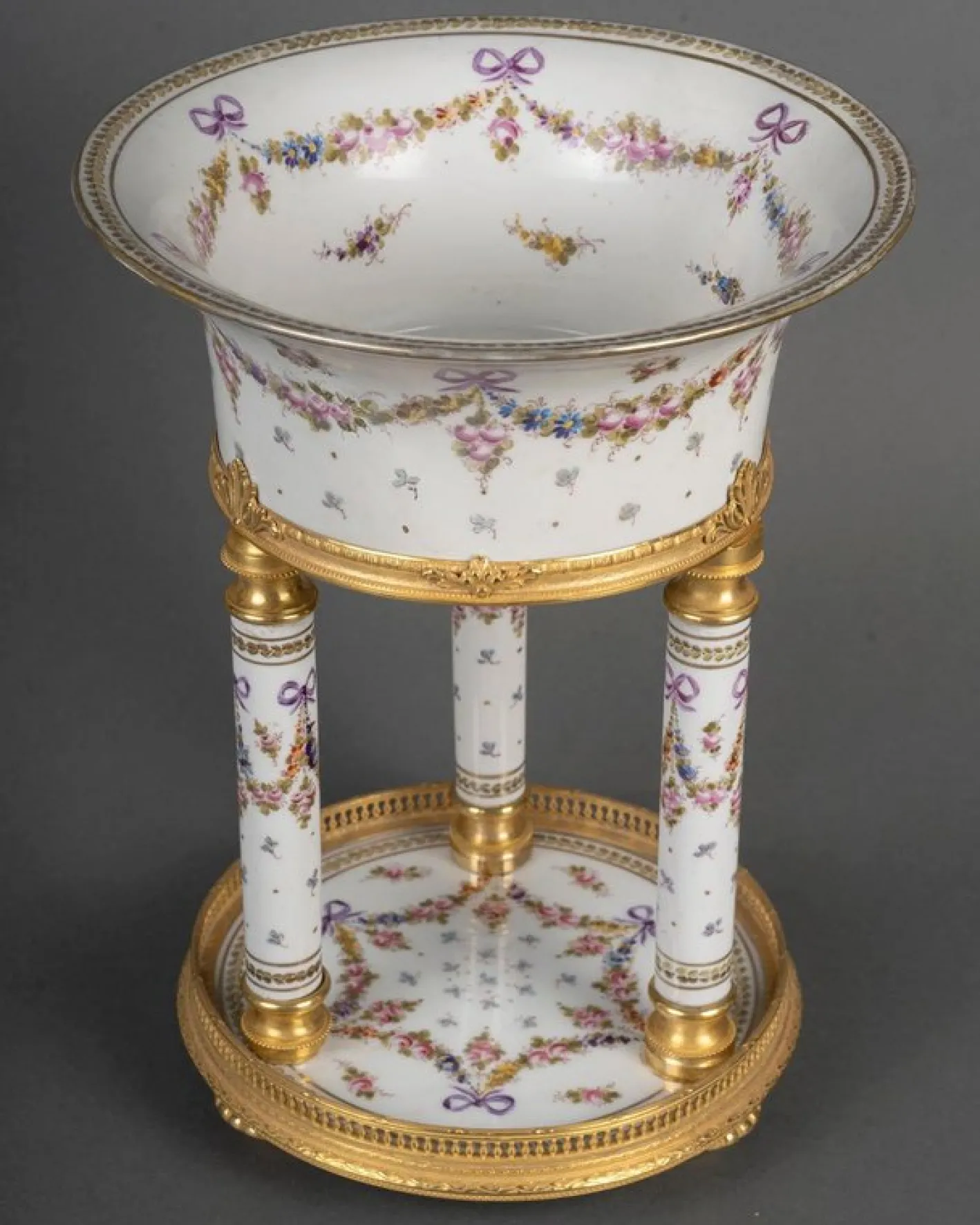 Napoleon III Säulen-Pflanzgefäß aus bemaltem Porzellan und vergoldeter Bronze