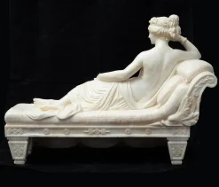 Neoklassizistische Skulptur aus Alabaster mit Darstellung eines nackten Paolina Buonaparte, 19. Jh., Frankreich