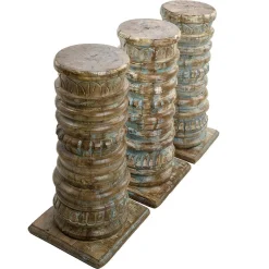 Patinierte Massivholzsäule