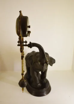 Plastische Vintage Elefanten Uhr