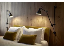 Polycarbonat Lampe Gras N° 210 Wandlampe von Bernard-Albin Gras