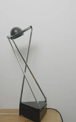 Postmoderne Kandido Lampe von Ferdinand Porsche, 1980er