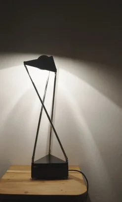 Postmoderne Kandido Lampe von Ferdinand Porsche, 1980er
