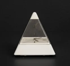Pyramidenuhr von Hidekatsu Nomizu für Tochigi Tokei, 1989