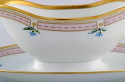 Sauciere aus Porzellan mit handbemalten Blumen von Bing & Grøndahl
