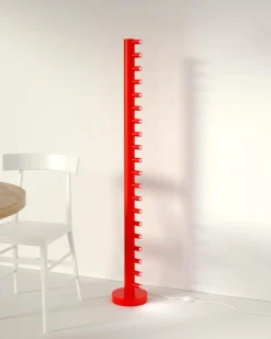 Schwarz-weiße Array Stehlampe von Atelier Areti