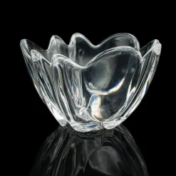 Schwedische Vintage Schale in Lilienform aus Kunstglas von Orrefors, 1970er