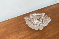 Schwere deutsche Vintage Glasschale mit Blumenmuster von Walther Glas, 1970er