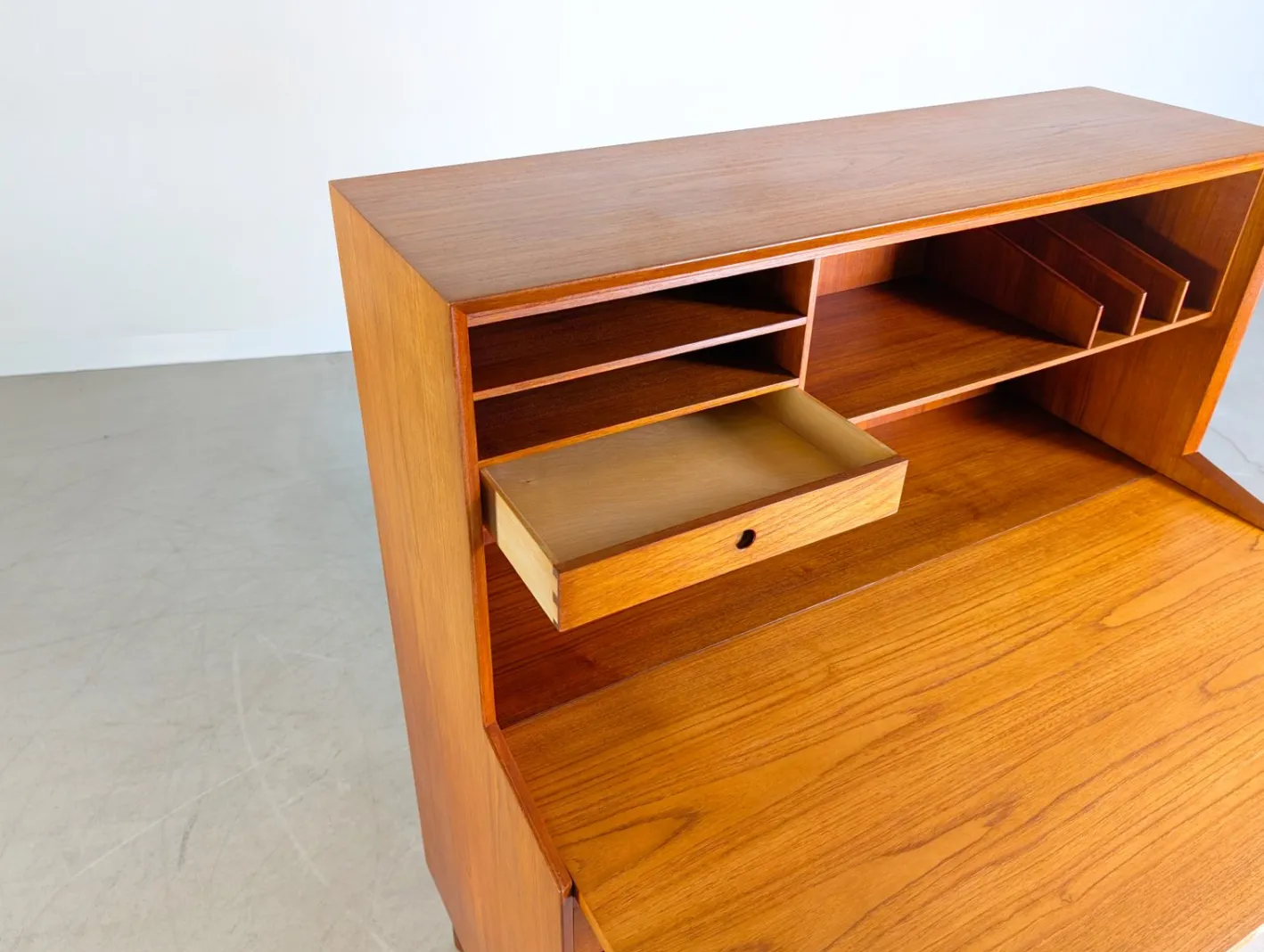 Sekretär aus Teak von Peter Hvidt & Orla Mølgaard-Nielsen für Søborg Møbelfabrik