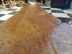 Senufo Bett oder Sitzbank aus geschnitztem Holz, 19. Jh.