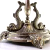 Silberner Obstschalen-Aufsatz mit gewelltem Glasbecher und Fisch- und Wölfe-Figuren