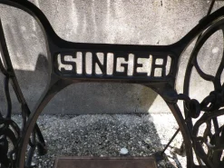 Singer Nähmaschine mit Beleuchtung, 1928