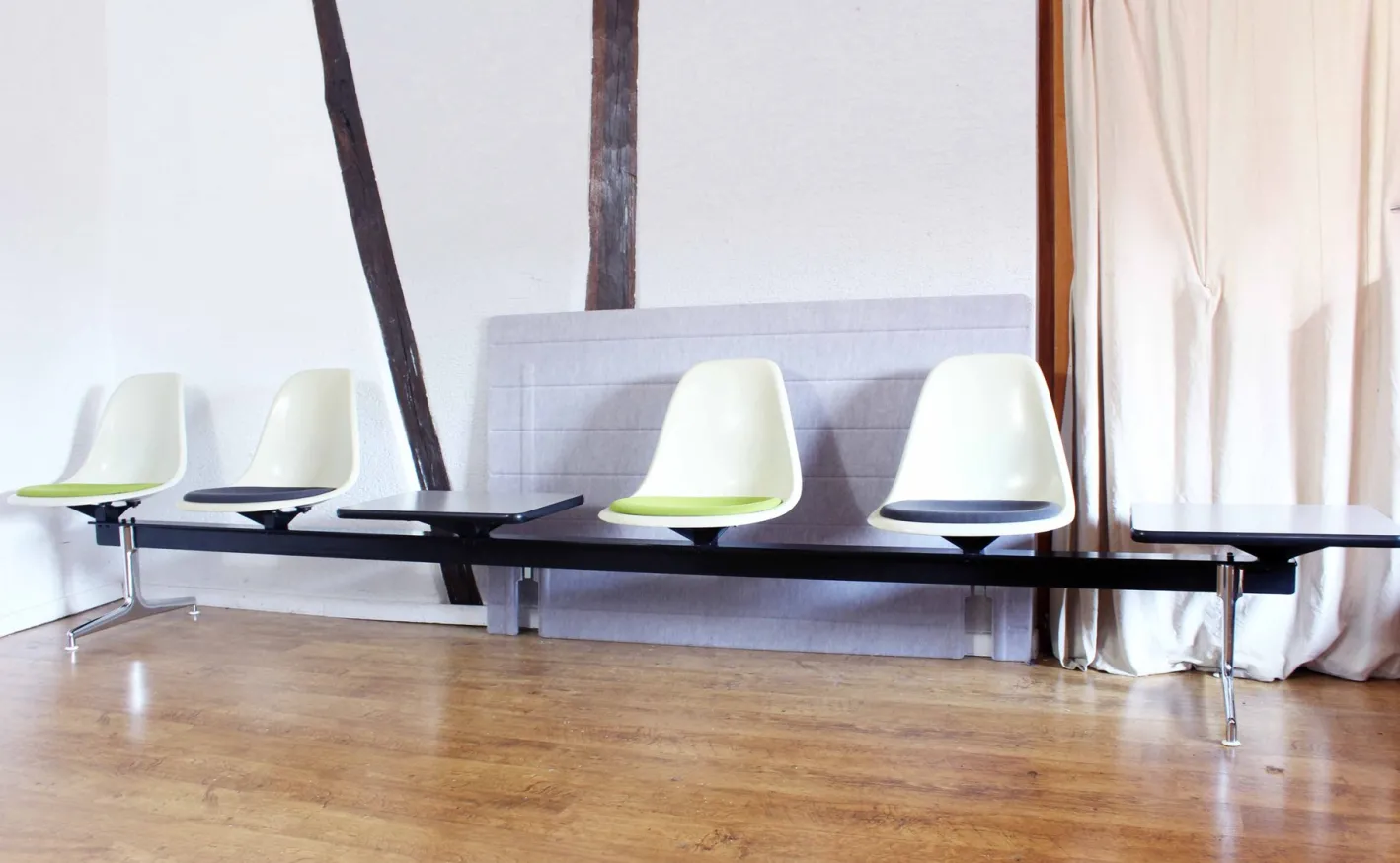 4-Sitzer Bank von Charles & Ray Eames für Vitra, 1970er
