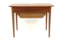 Skandinavischer Arbeitstisch aus Teak & Rattan, 1960