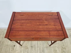 Skandinavischer Vintage Frisiertisch aus Teak, 1960er