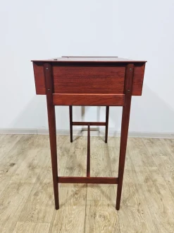 Skandinavischer Vintage Frisiertisch aus Teak, 1960er