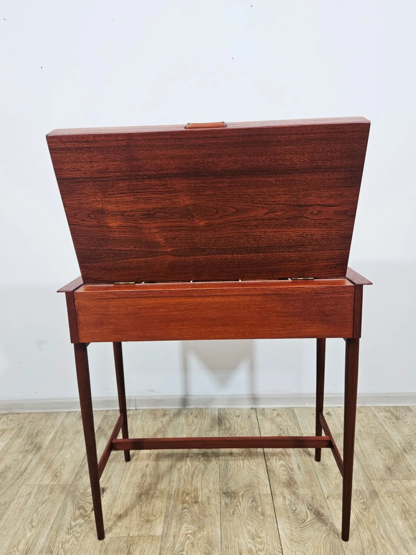 Skandinavischer Vintage Frisiertisch aus Teak, 1960er